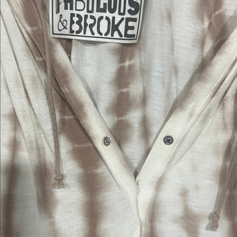 Young Fabulous & Broke Beige Tie-Dye Blouse - Picture 6 of 14